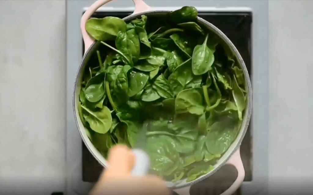 spinach cooking