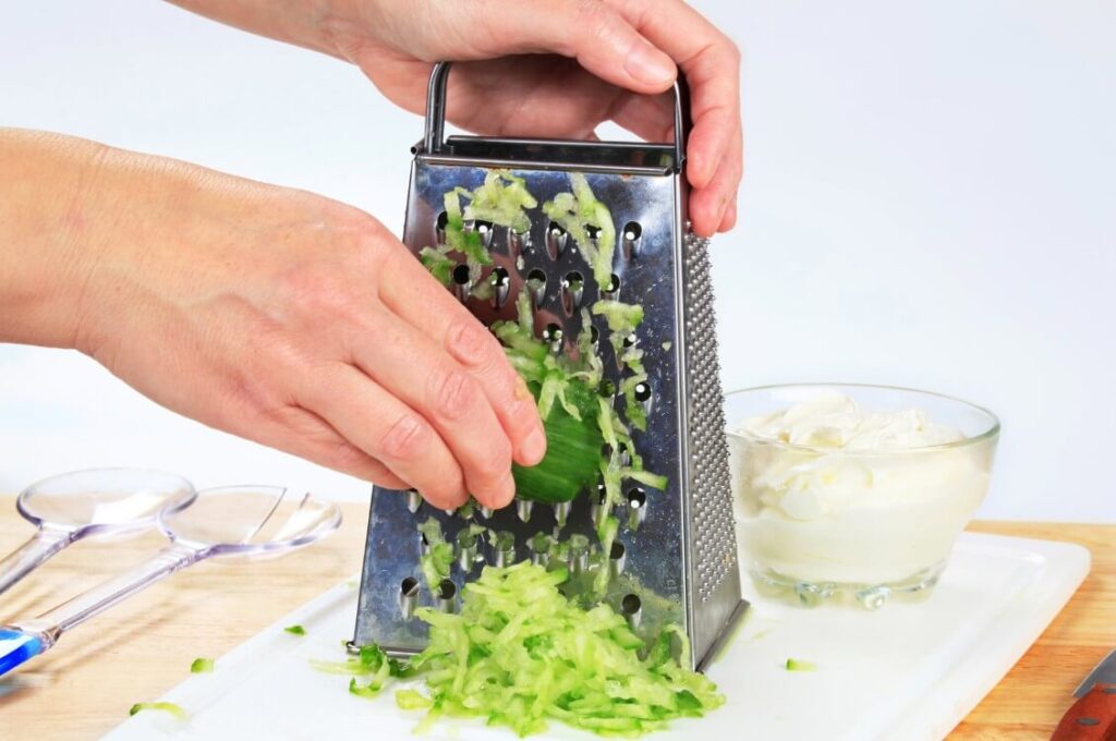how to grate cucumber