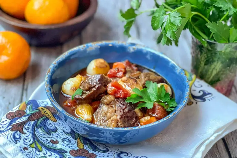 Greek meat and onion stew
