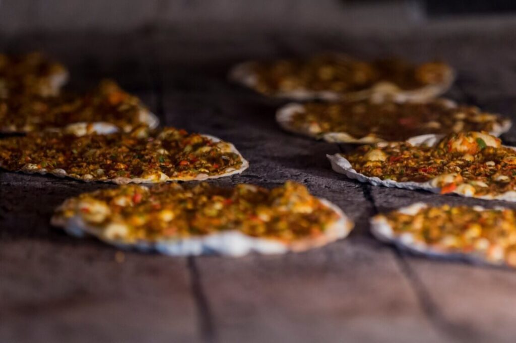 Turkish cheeseless pizza recipe